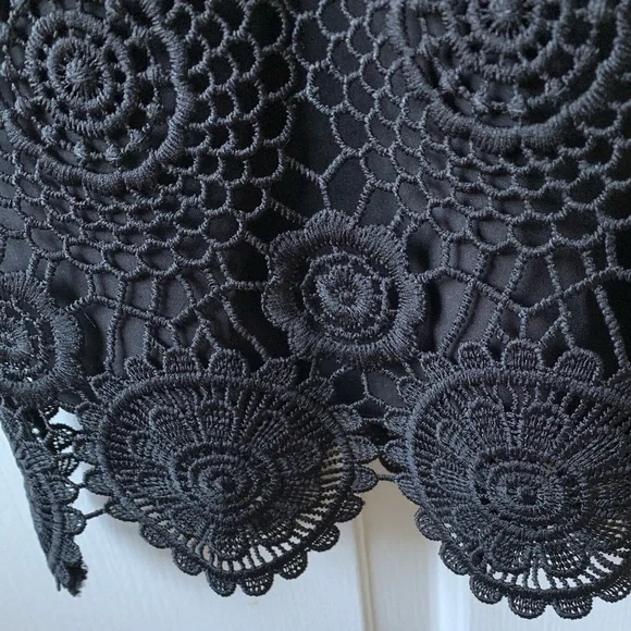 NWT Tommy Hilfiger Holidays Black Embroidered Lace Scalloped Shift Dress size 2 - Picture 8 of 11